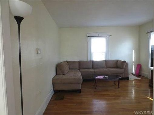 4th image of 45 Livingston St