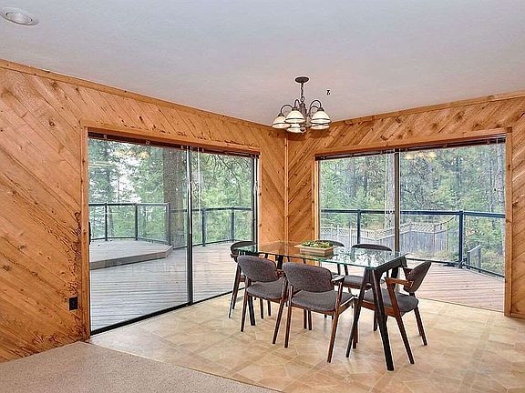 3rd image of 5225 S Park Ln