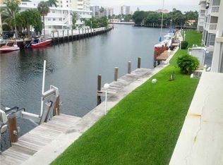 455 Paradise Isle Blvd APT 105, Hallandale Beach, FL 33009