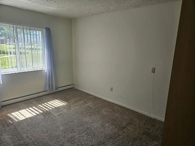Luther House Apartments — Photo 9