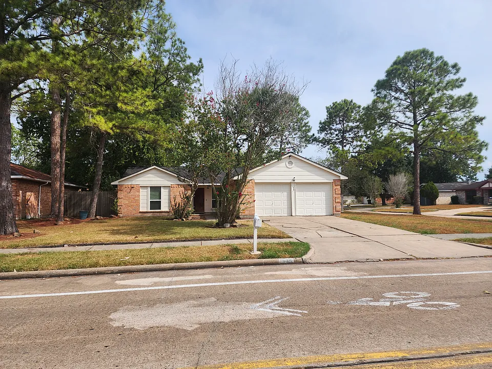 1835 Grand Park Dr