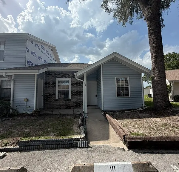 111 Hidden Arbor Ct — Photo 1