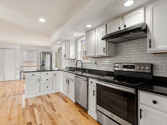 5th image of 25 Evergreen Valley Drive