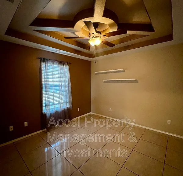 312 Kika De La Garza St — Photo 13