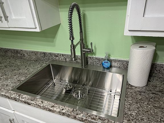 2nd image of 15 1/2 Stevens Ave #1