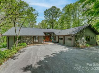 207 Kingfisher Rd, Brevard, NC 28712