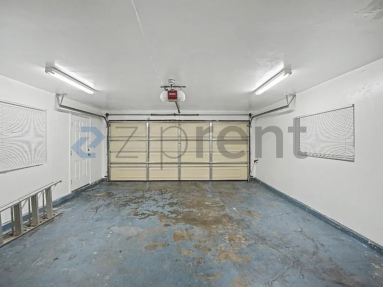 1231 W 87th St — Photo 23
