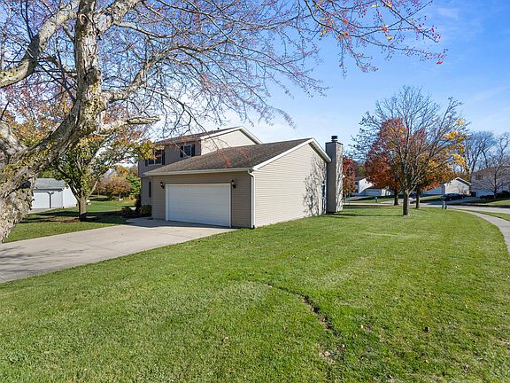 3rd image of 46 Kirkwood Dr