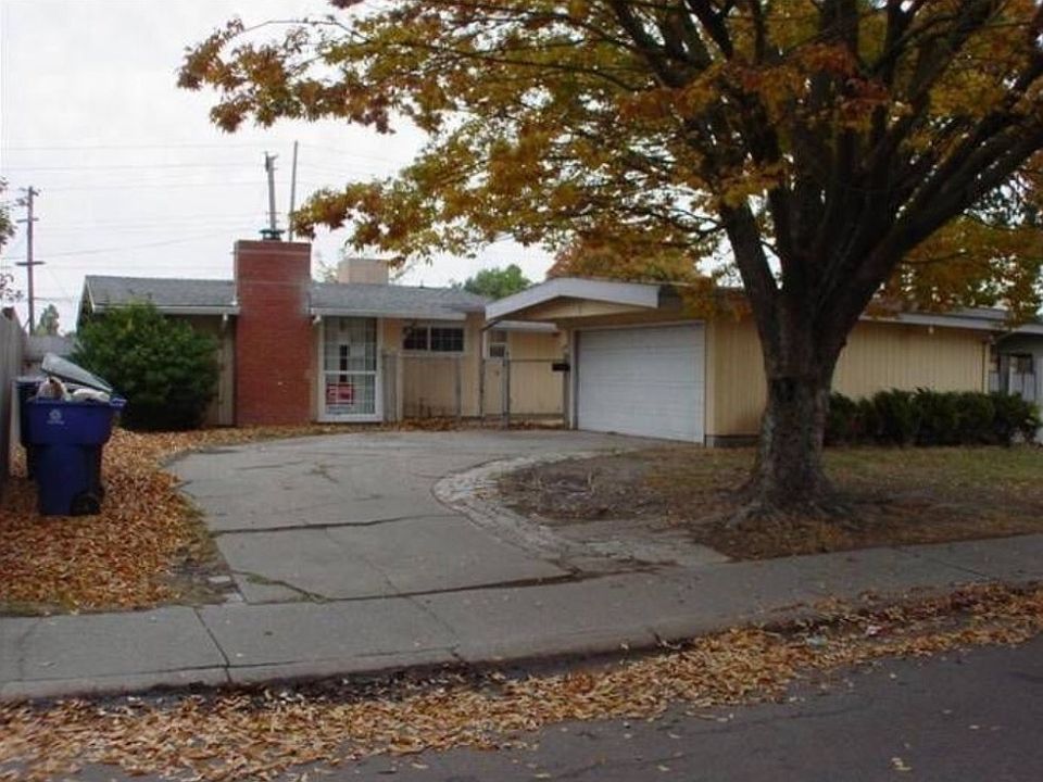 1st image of 2107 62nd Ave