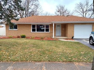 854 Macarthur St, Chicago Heights, IL 60411
