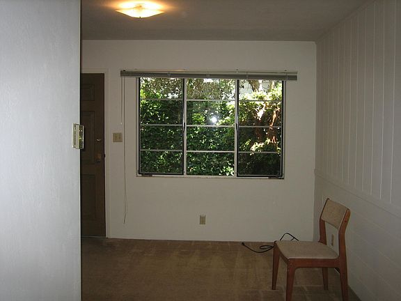 4th image of 243 Kipling St