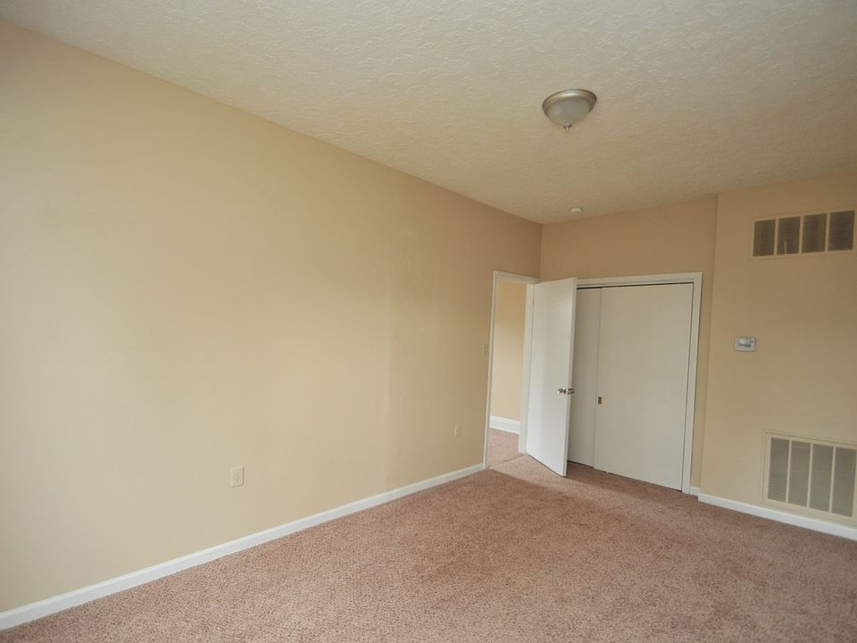 1st image of 7606 1/2 Seward Ave