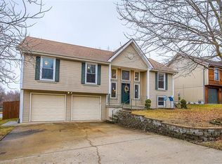 4707 Switzer Rd, Shawnee, KS 66203