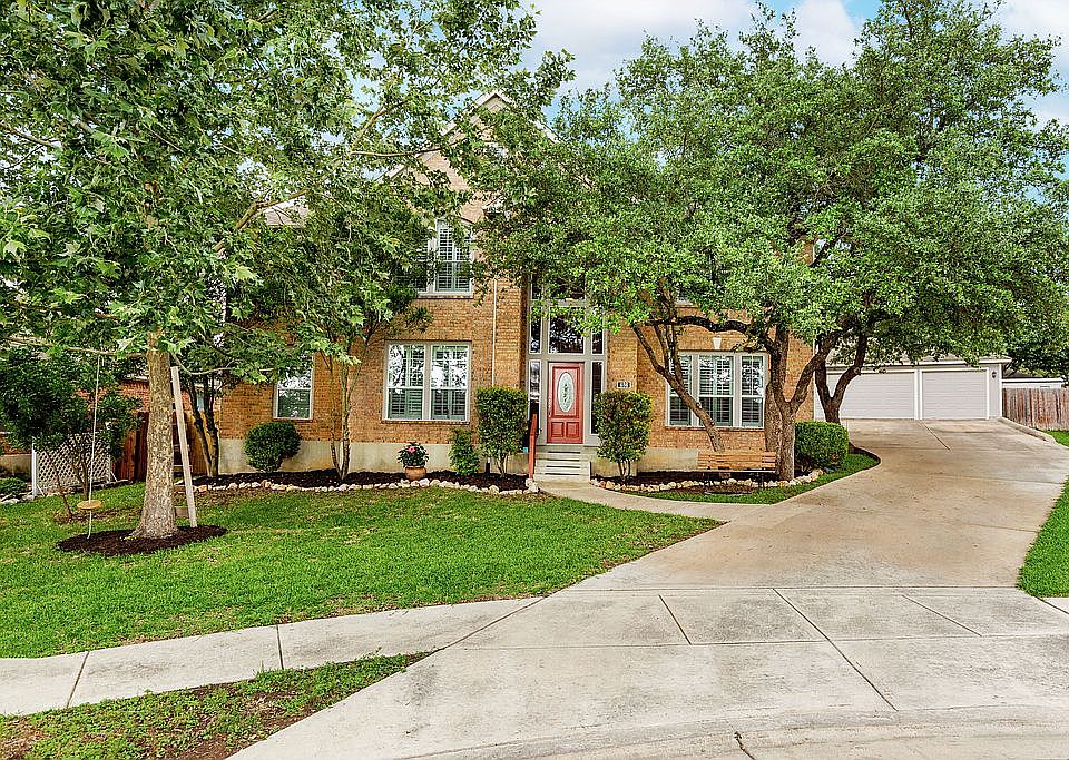 1st image of 486 Diamond Oak