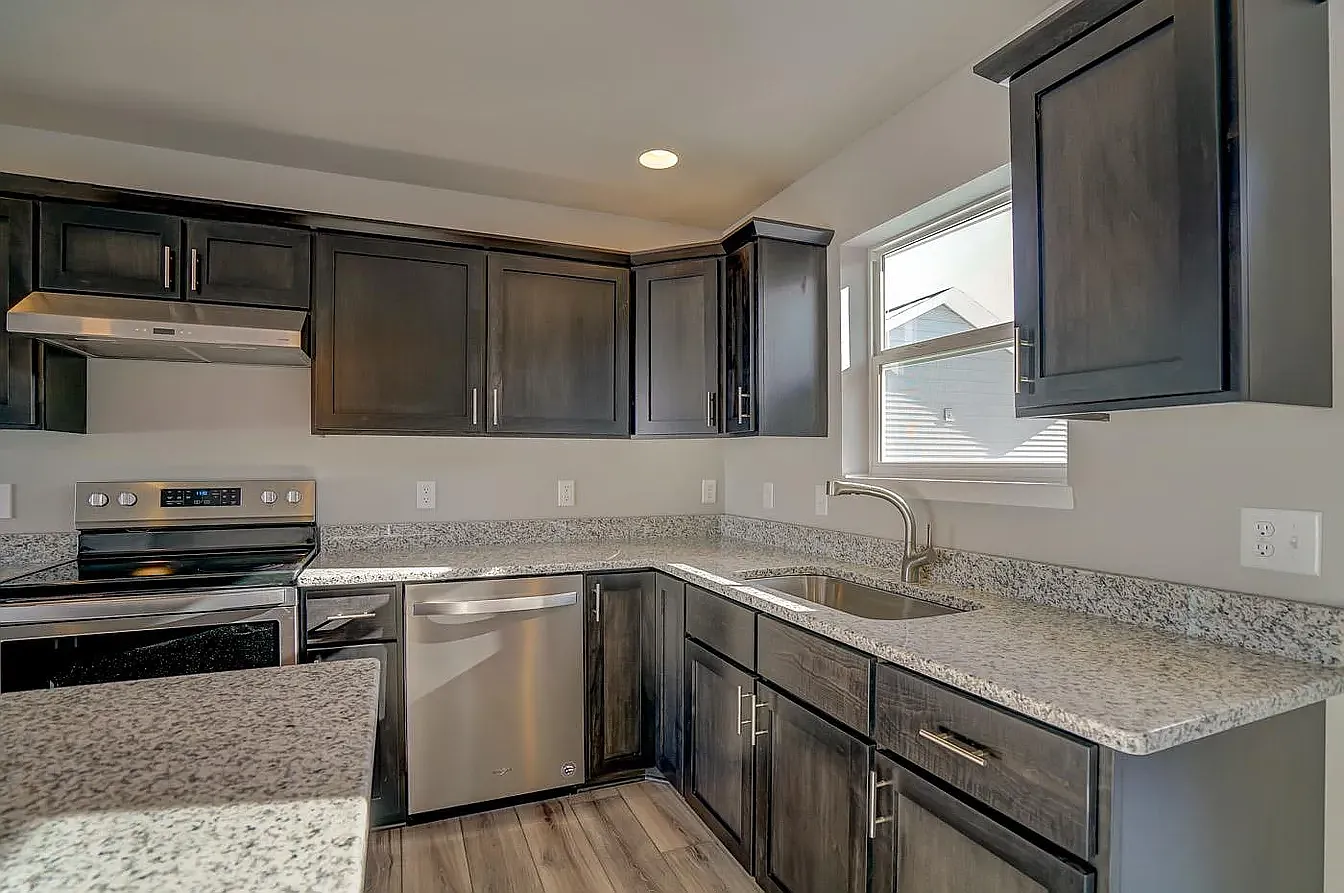 3 bed, 1500 sqft, $2,800 — Photo 2