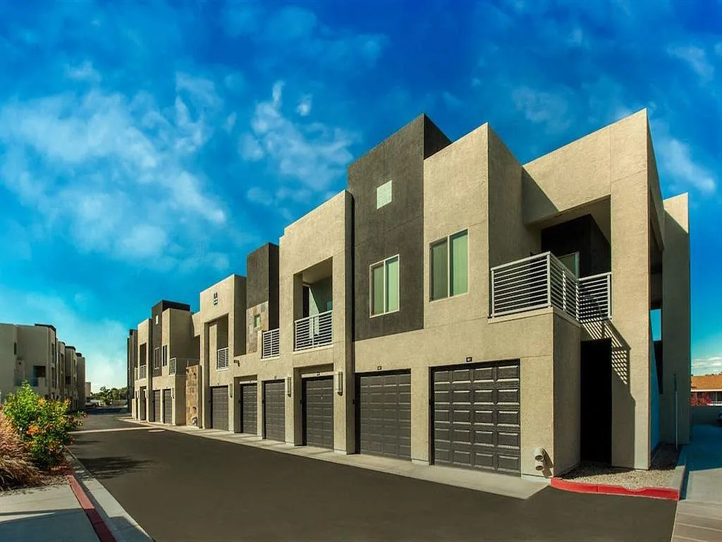 Craft at Gilbert and Baseline — Photo 3