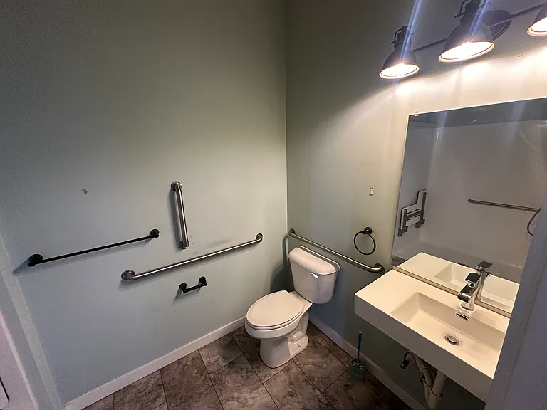 123 W Main St #A — Photo 14