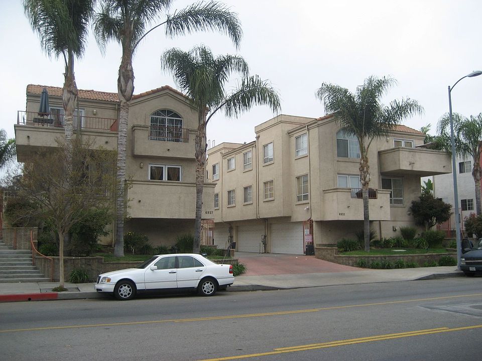 Gated parking/2 car garage