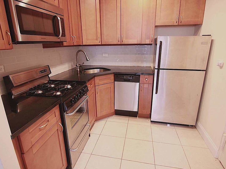 1st image of 336 E 20th St #3