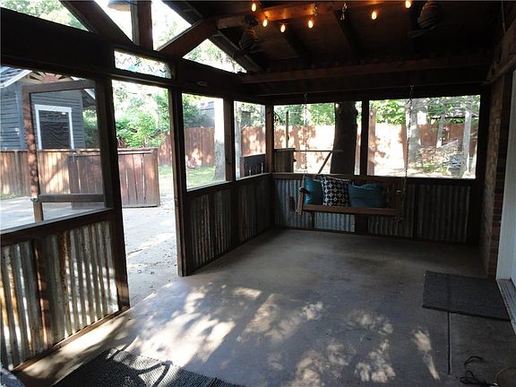 4th image of 1503 W Lavender Ln