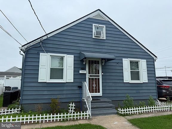 4th image of 1346 Willow Rd