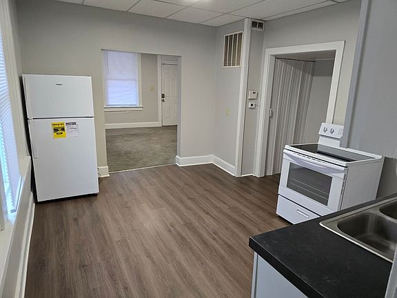 4th image of 1517 E Washington St #1517
