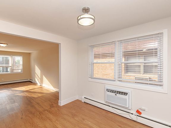 2nd image of 3027 N Harlem Ave APT 2N