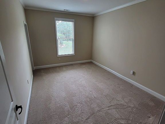 5th image of 217 Laurel Creek Ct