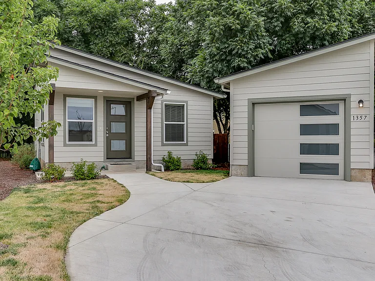 1357 Turtle Ln — Photo 16