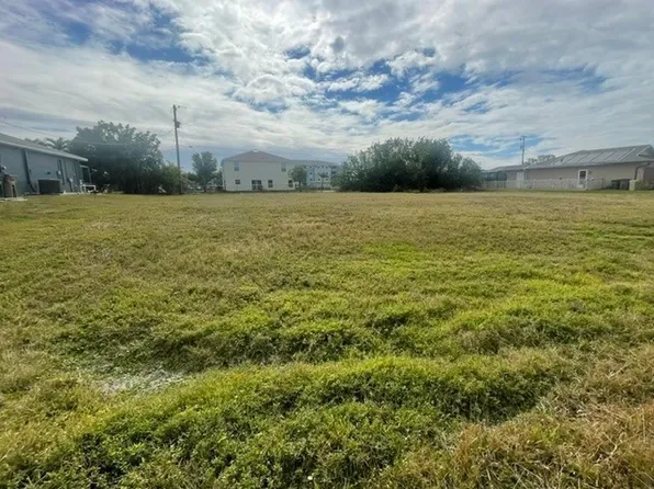 1816 SW 36th Terrace Cpe, Coral, FL 33914