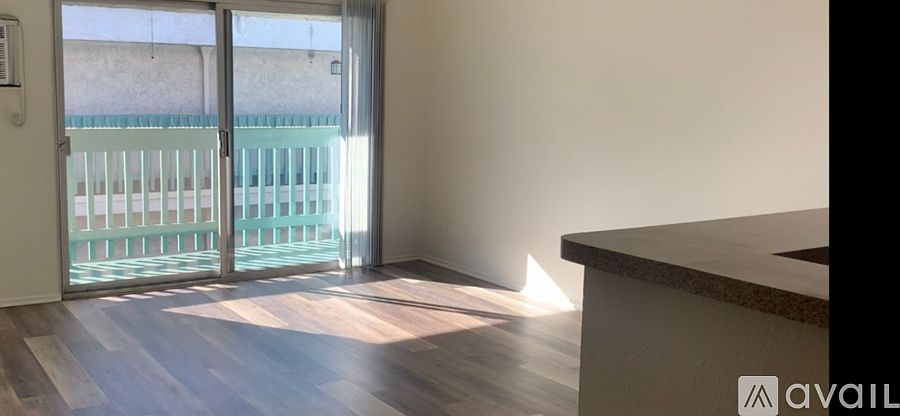 1st image of 3415 Linden Ave #200