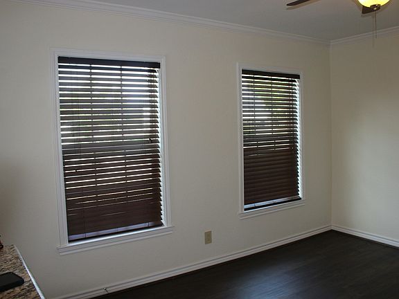 3rd image of 1237 Centerville Rd