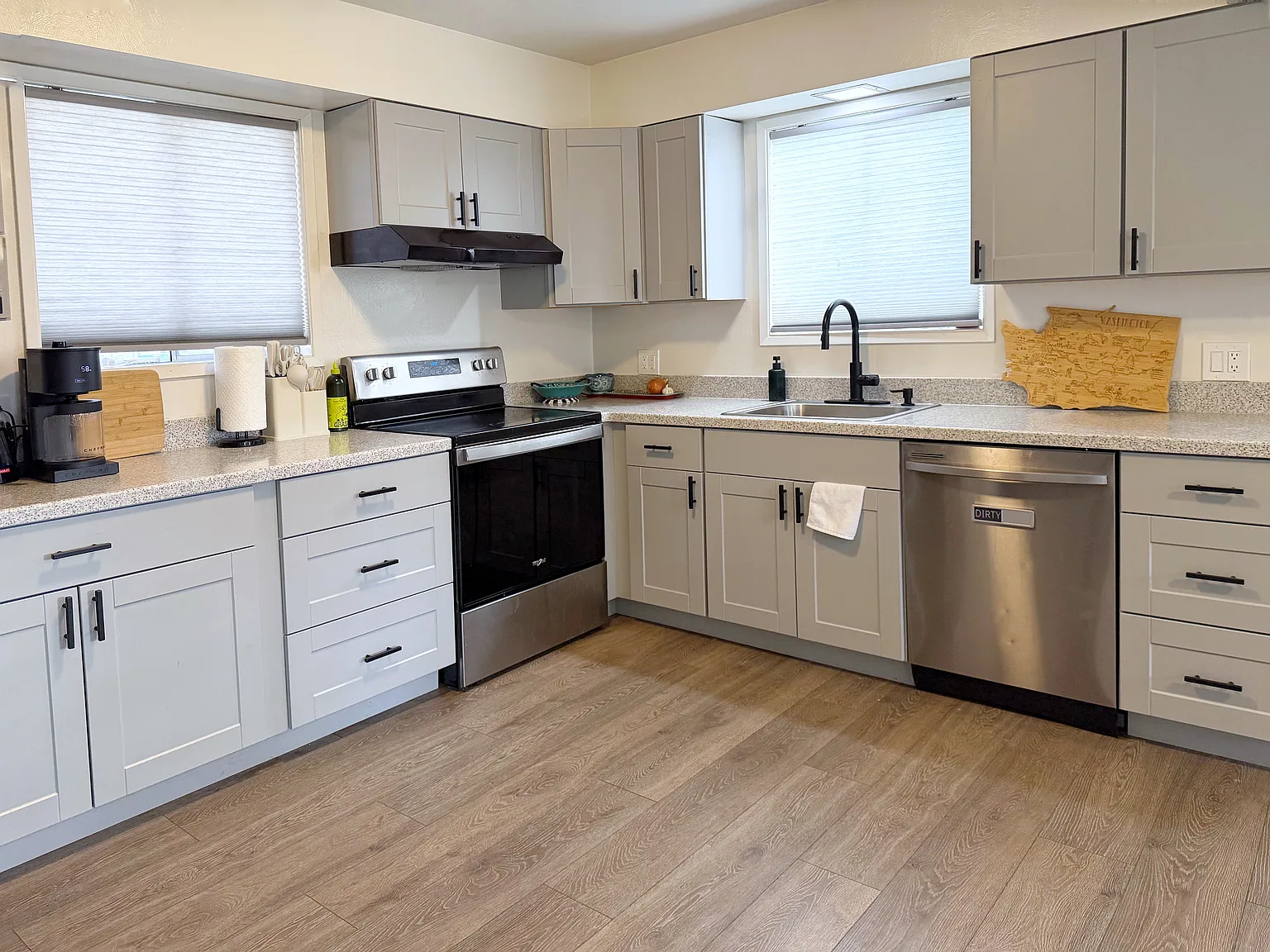 2 bed, 1400 sqft, $2,600 — Photo 4