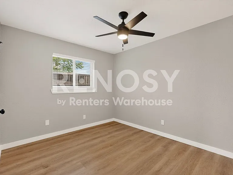 507 S Spring Creek Dr — Photo 33