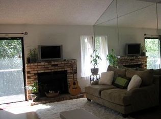 2437 Saint Helena Dr APT 5, Hayward, CA 94542