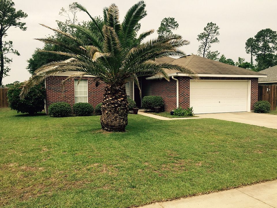 1st image of 299 Woodcrest Dr