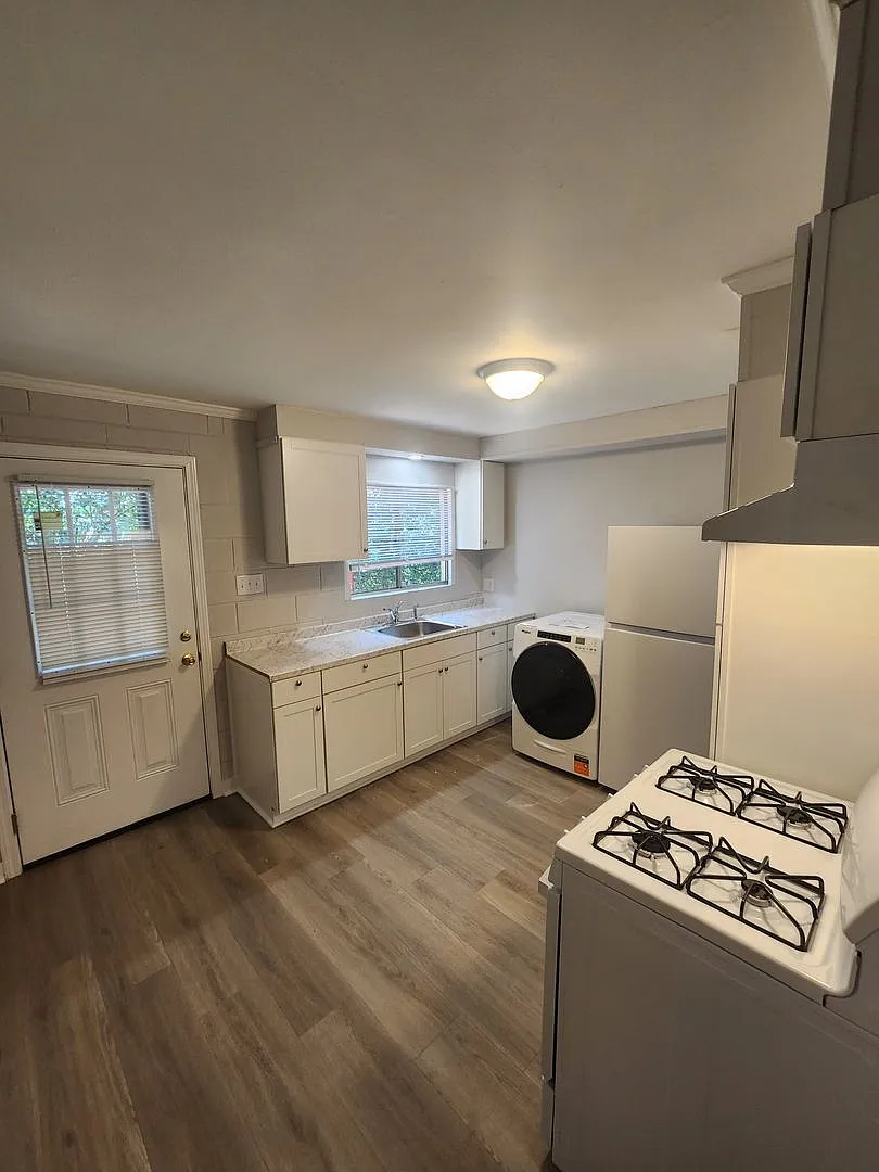 Chapel Hill/2BR - Brookside Condo — Photo 3