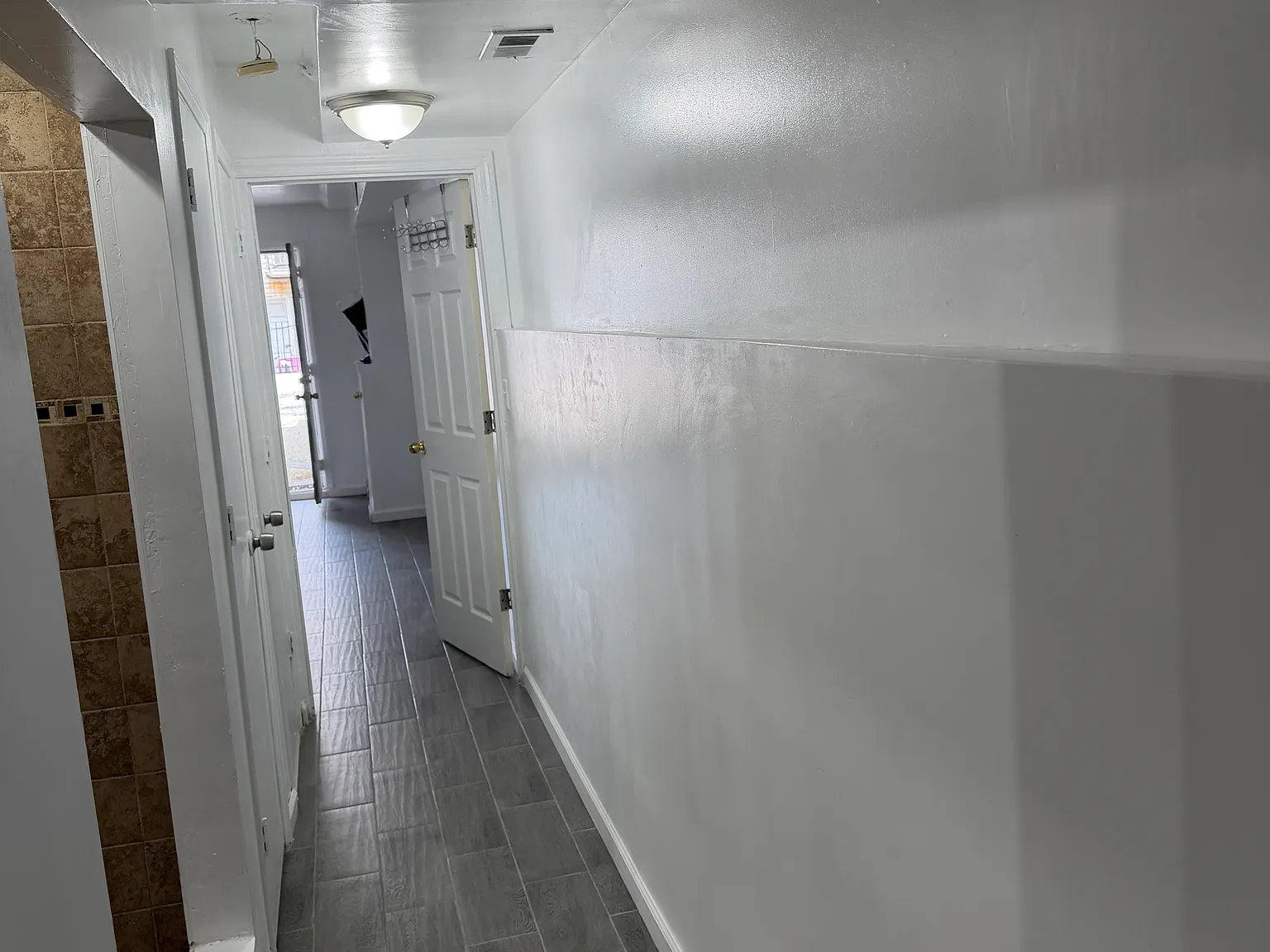 Studio, 900 sqft, $800 — Photo 4