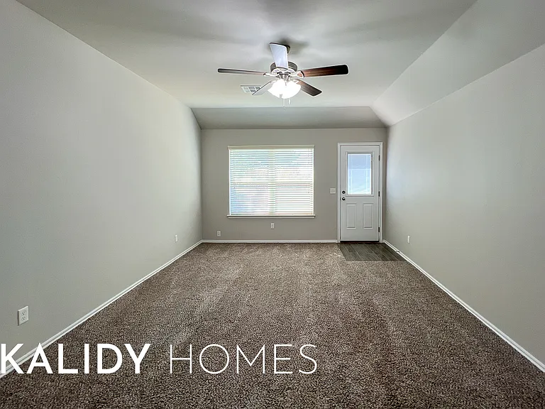 412 Nathan Way — Photo 6