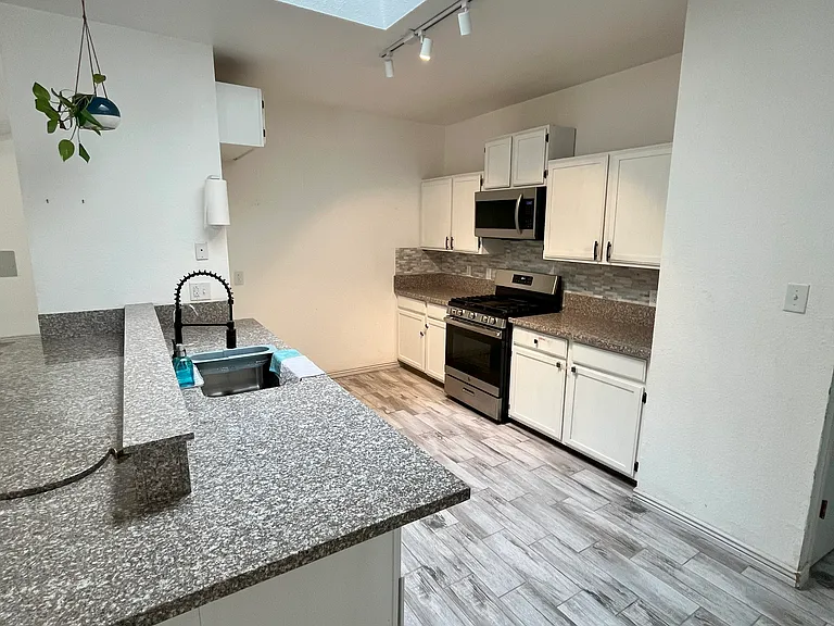 5412 Mickey Mantle Ave — Photo 12