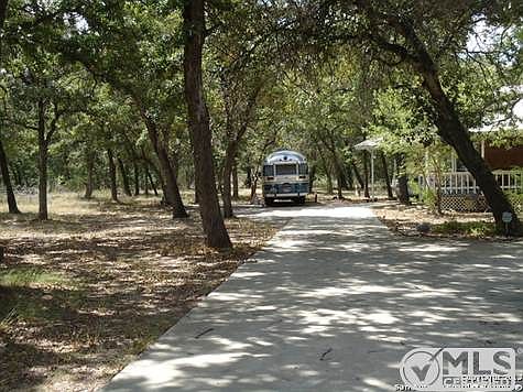 3rd image of 136 Oak Hollow Dr