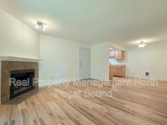 4th image of 16817 Larch Way Unit E108
