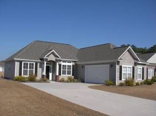 698 Meadowbrook Ln NW, Calabash, NC 28467