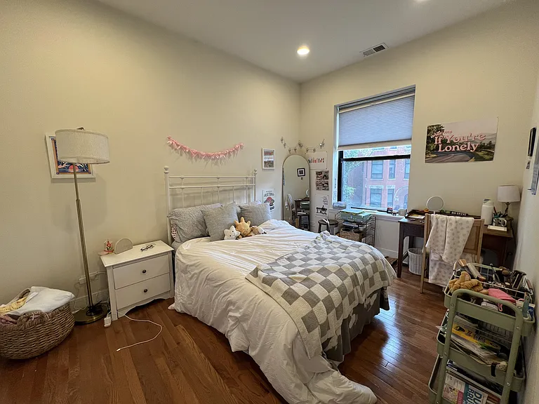 710-16 W Buckingham Pl — Photo 17