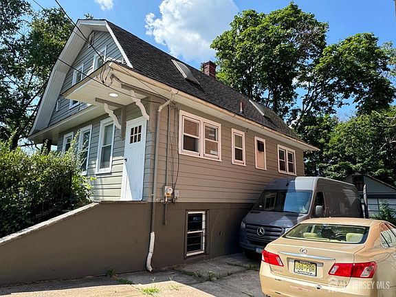 4th image of 86 Harvey St
