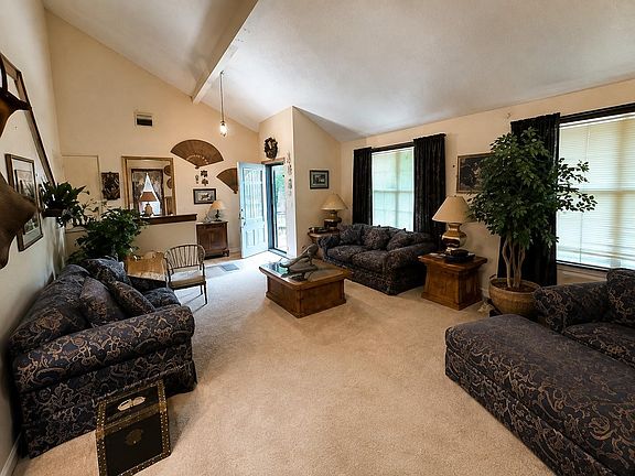 4th image of 3626 Chapel Square Dr