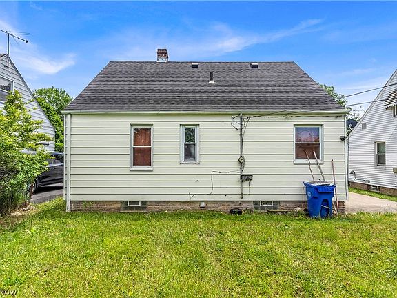4th image of 16713 Lotus Dr