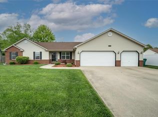 448 Longleaf Ct, O Fallon, IL 62269