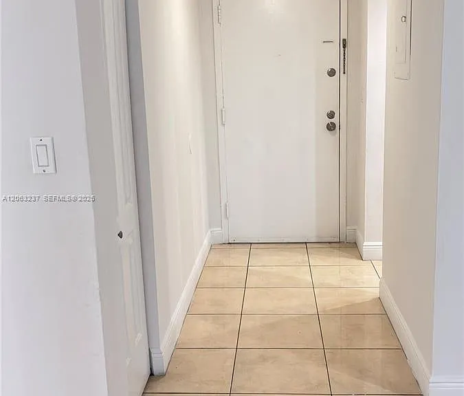 10421 N Kendall Dr #C201 — Photo 2