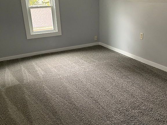 4th image of 4707 Farley Dr